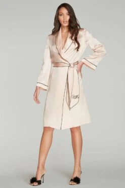AGENT PROVOCATEUR Classic Silk Dressing Gown 14 AGENT PROVOCATEUR Classic Silk Dressing Gown -Fashion Lingerie Store agent provocateur classic dressing gown 103184 2