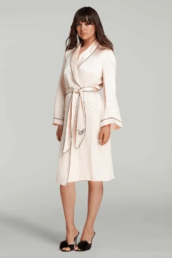 AGENT PROVOCATEUR Classic Silk Dressing Gown 17 AGENT PROVOCATEUR Classic Silk Dressing Gown -Fashion Lingerie Store agent provocateur classic dressing gown 2023 3