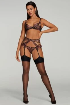 AGENT PROVOCATEUR Leisha Suspender, Size 4 (UK 12) 13 AGENT PROVOCATEUR Leisha Suspender, Size 4 (UK 12) -Fashion Lingerie Store agent provocateur leisha suspender black multi 3
