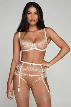 AGENT PROVOCATEUR Lindie Suspender Belt Ivory