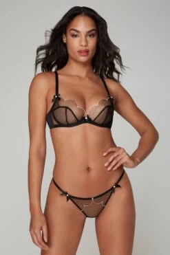 AGENT PROVOCATEUR Lorna Thong In Black 12 AGENT PROVOCATEUR Lorna Thong In Black -Fashion Lingerie Store agent provocateur lorna thong 107063 2