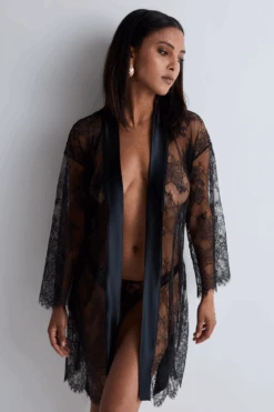 Aubade Histoire D’un Soir Lace Kimono, Size S (UK 10) 12 Aubade Histoire D’un Soir Lace Kimono, Size S (UK 10) -Fashion Lingerie Store aubade histoire d un soir kimono rz65 black 2