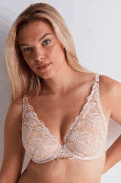 Aubade Into The Groove Plunge Bra 12 Aubade Into The Groove Plunge Bra -Fashion Lingerie Store aubade into the groove underwired triangle bra sandstone 4