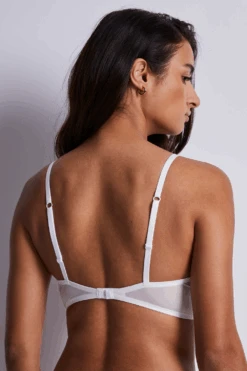 Aubade Kiss Of Love Lace Triangle Bra 11 Aubade Kiss Of Love Lace Triangle Bra -Fashion Lingerie Store aubade kiss of love wireless triangle bra opale 4