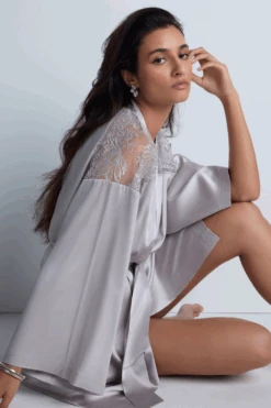 Aubade Midnight Whisper Silver Silk Kimono 13 Aubade Midnight Whisper Silver Silk Kimono -Fashion Lingerie Store aubade midnight whisper kimono cosmos silver 4