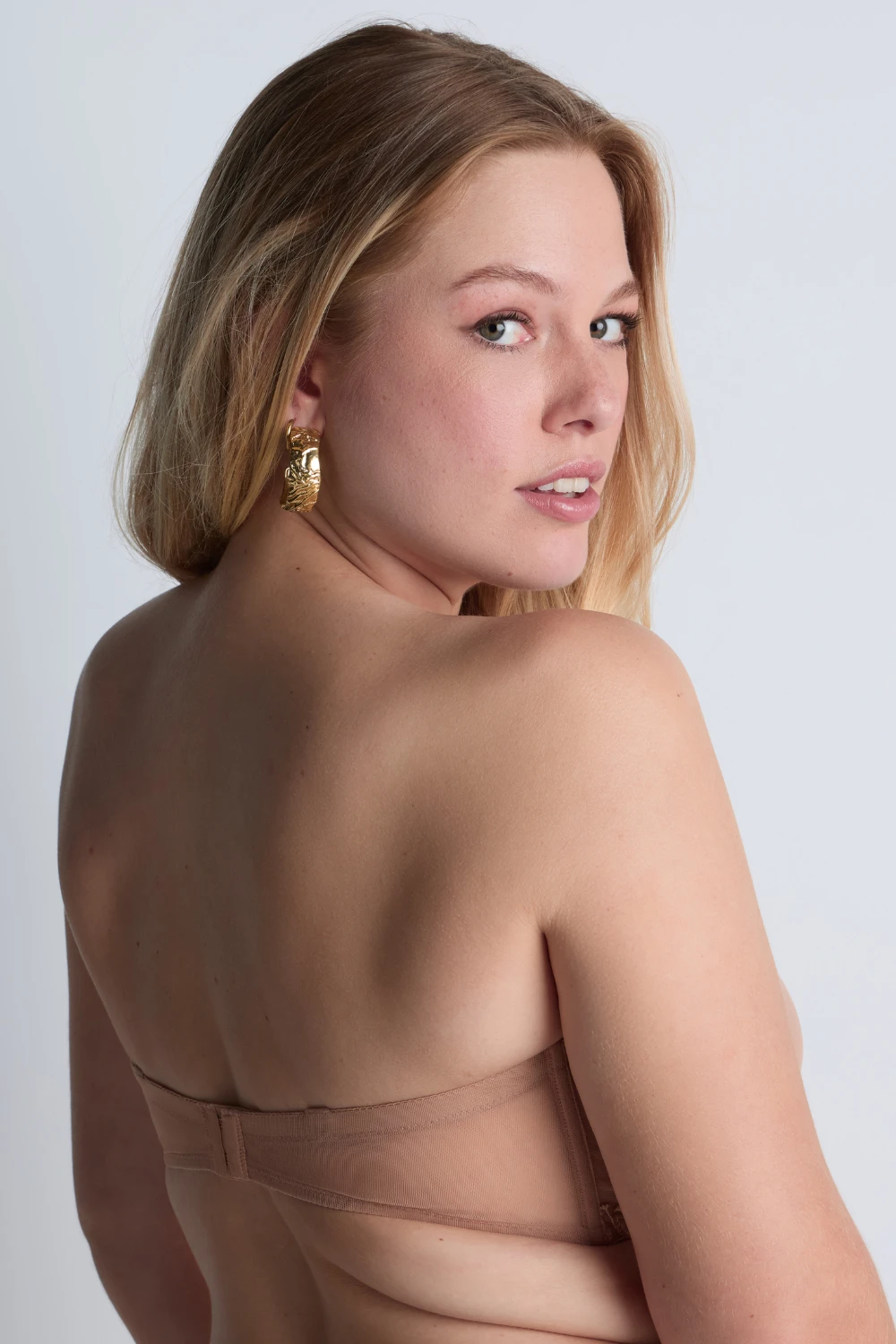 Aubade Sheer Emotion Sand Multiway Plunge Bandeau Bra 10 Aubade Sheer Emotion Sand Multiway Plunge Bandeau Bra - Image 8