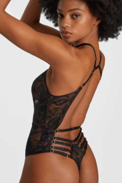 Aubade Boîte à Désir Twist And Love Lace Thong Bodysuit 14 Aubade Boîte à Désir Twist And Love Lace Thong Bodysuit -Fashion Lingerie Store aubade twist and love thong bodysuit black 1