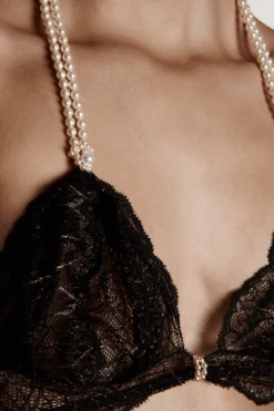 Sydney Daisy Pearl Bra In Black 11 Sydney Daisy Pearl Bra In Black -Fashion Lingerie Store bracli sydney daisy pearl bra black 1