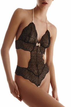 Sydney Daisy Single Pearl Body Black