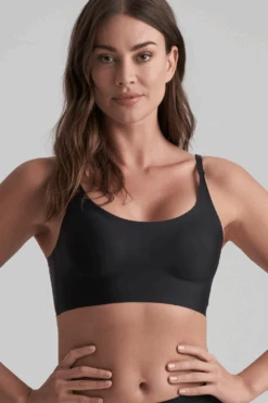 Bye Bra Round Neck Bra In Black