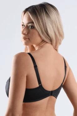 Hotel Desir Underwired Bra In Black 9 Hotel Desir Underwired Bra In Black -Fashion Lingerie Store jolidon hotel desire underwired bra s2278d black 3