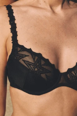 Superstar Plunge Bra 13 Superstar Plunge Bra -Fashion Lingerie Store louisa bracq superstar plunge bra black 4