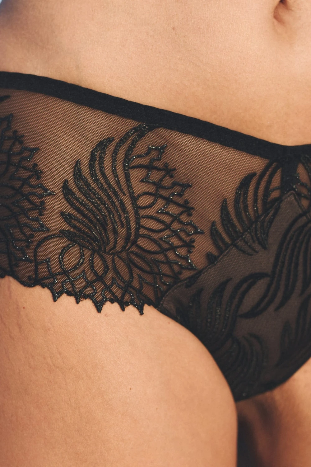 Swan Shorty 6 Swan Shorty - Image 4