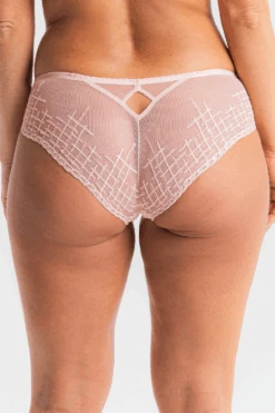 Tweegy Embroidered Shorty