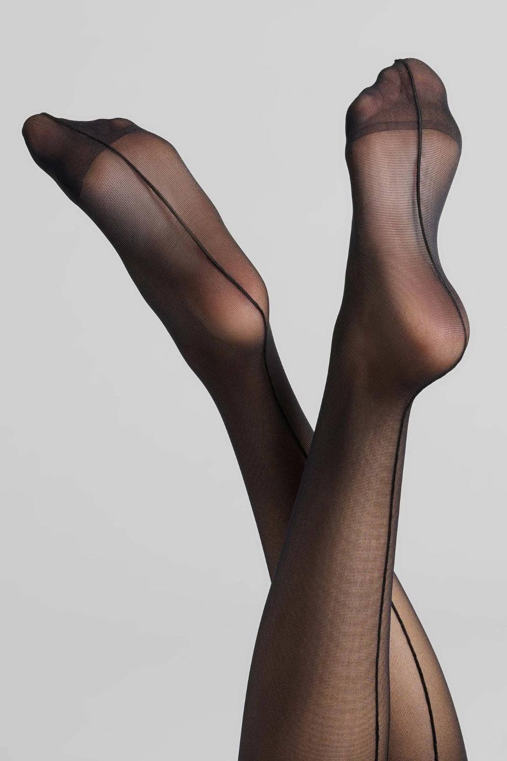 Maison Close Cut & Curled Seamed Stockings 20 Denier 7 Maison Close Cut & Curled Seamed Stockings 20 Denier - Image 5