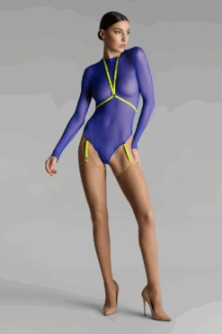 Maison Close Nude Cut & Curled Yellow Seam Stockings 20 Denier 16 Maison Close Nude Cut & Curled Yellow Seam Stockings 20 Denier -Fashion Lingerie Store maison close nude neon yellow cut curled seamed stockings 2