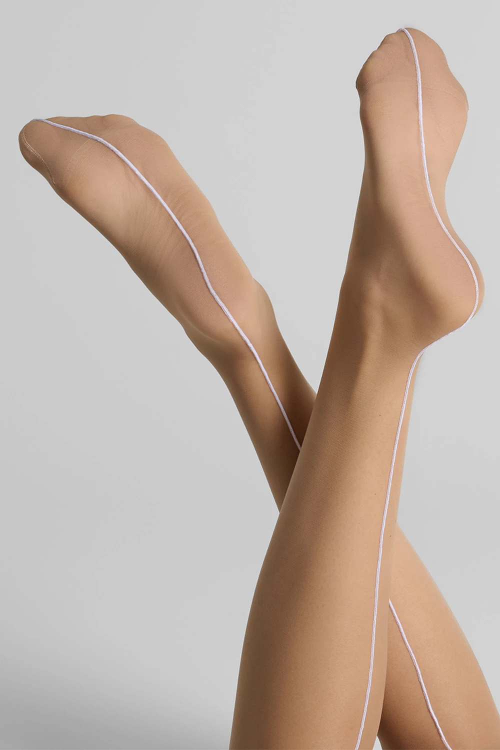 Maison Close Nude Cut & Curled White Seam Stockings 20 Denier 7 Maison Close Nude Cut & Curled White Seam Stockings 20 Denier - Image 5