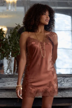 Valerie Silk Nightie With Lace Tobacco/Brown