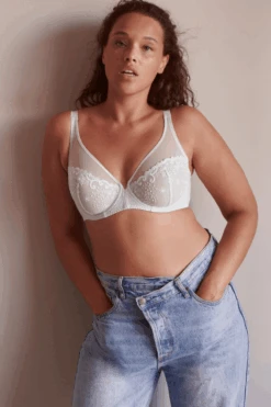 Simone Perele Délice Sea Green Plunge Bra 11 Simone Perele Délice Sea Green Plunge Bra -Fashion Lingerie Store simone perele delice plunge bra sea green 3