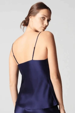 Simone Perele Dream Silk Camisole Midnight, Size 3 (UK 12-14) 11 Simone Perele Dream Silk Camisole Midnight, Size 3 (UK 12-14) -Fashion Lingerie Store simone perele dream camisole midnight 2