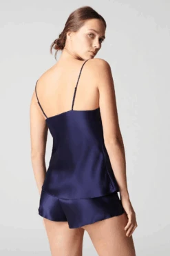 Simone Perele Dream Silk Camisole Midnight, Size 3 (UK 12-14) 13 Simone Perele Dream Silk Camisole Midnight, Size 3 (UK 12-14) -Fashion Lingerie Store simone perele dream camisole midnight 4