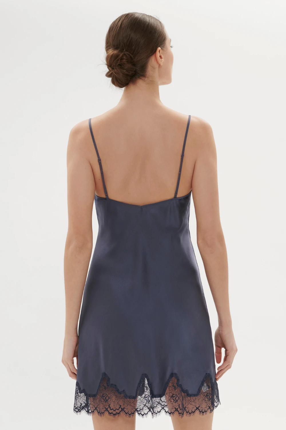 Simone Perele Nocturne Silk Nightdress Cinder Blue, Size 4 (UK 14-16) 5 Simone Perele Nocturne Silk Nightdress Cinder Blue, Size 4 (UK 14-16) - Image 3