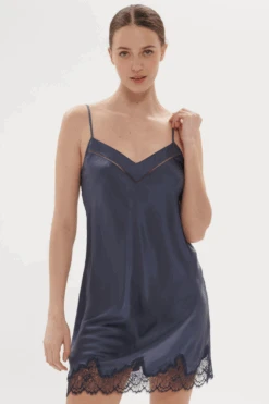 Simone Perele Nocturne Silk Nightdress Cinder Blue, Size 4 (UK 14-16) 9 Simone Perele Nocturne Silk Nightdress Cinder Blue, Size 4 (UK 14-16) -Fashion Lingerie Store simone perele nocturne silk nightdress cinder blue 3