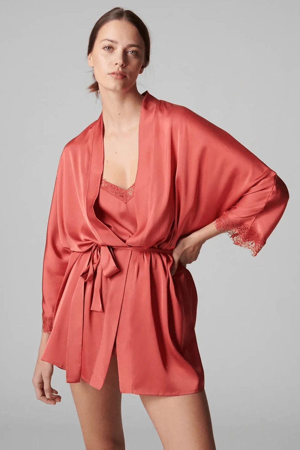 Simone Perele Satin Secrets Quartz Pink Short Kimono 3 Simone Perele Satin Secrets Quartz Pink Short Kimono